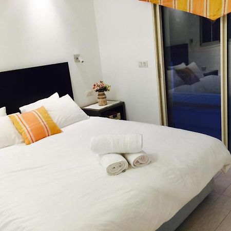 Regency Residence With Pool - Next The Beach Herzelia エクステリア 写真