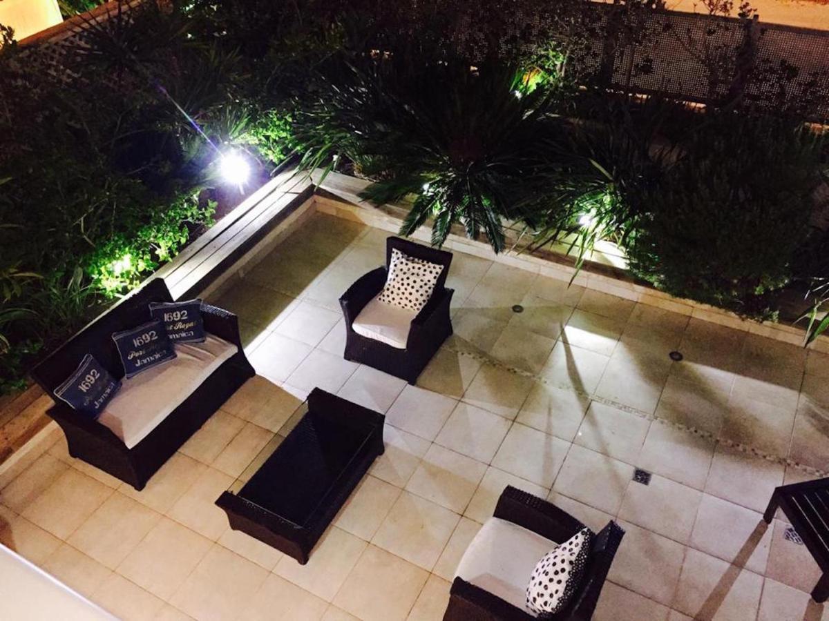Regency Residence With Pool - Next The Beach Herzelia エクステリア 写真