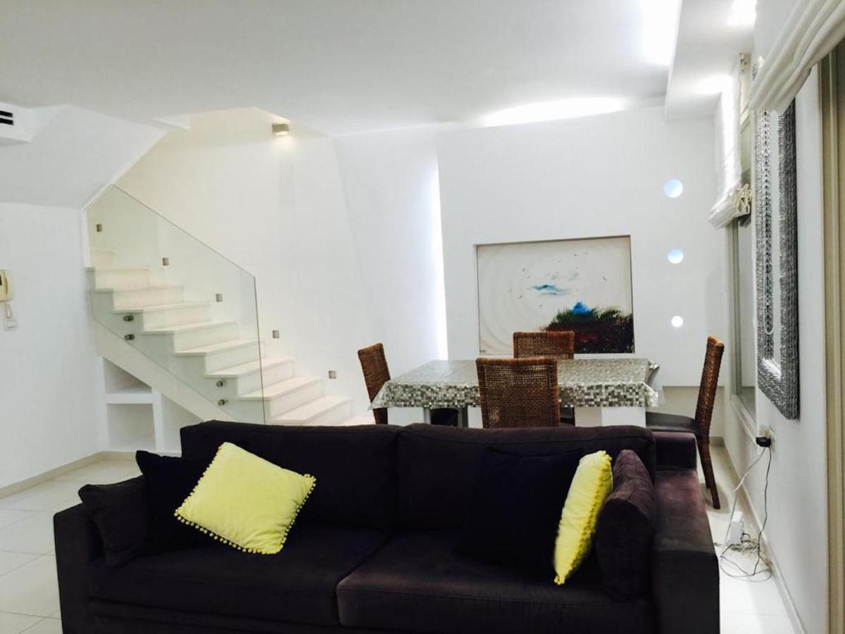 Regency Residence With Pool - Next The Beach Herzelia エクステリア 写真