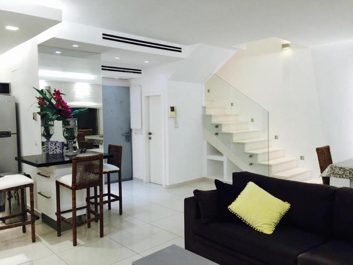 Regency Residence With Pool - Next The Beach Herzelia エクステリア 写真